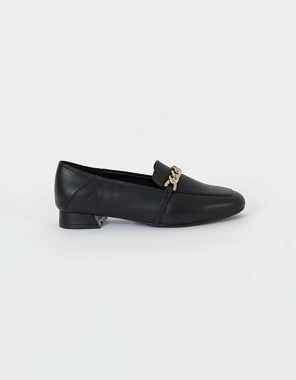 Chain loafer