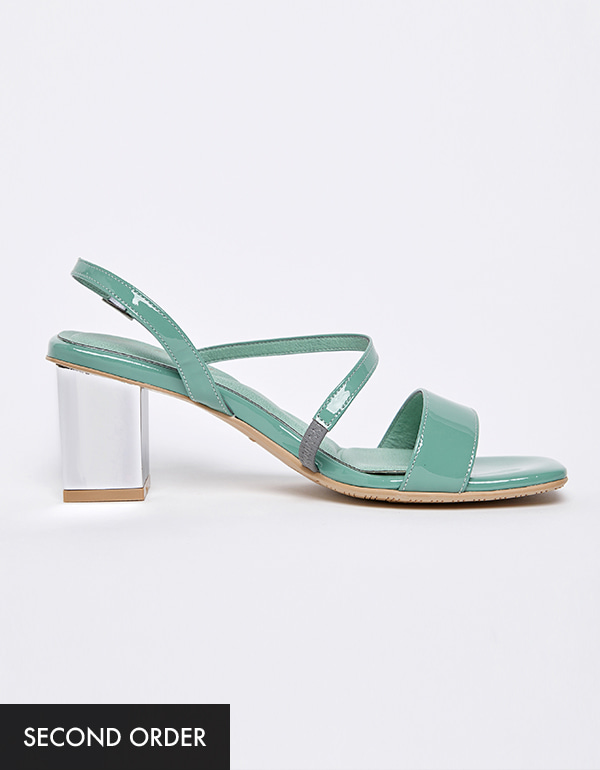 Holiday sandal (second order)